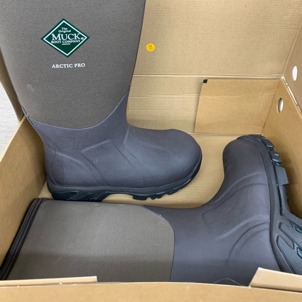 Arctic Pro Muck Boots.  Color: Bark